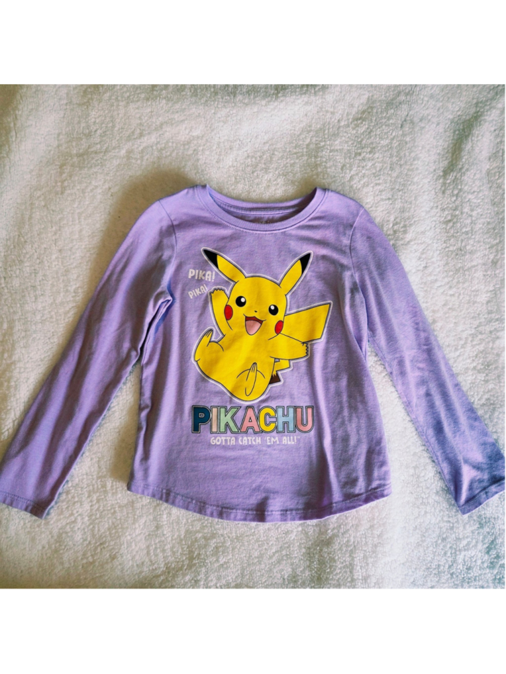 Pikachu Girls size 5 lomg sleeved T-shirt